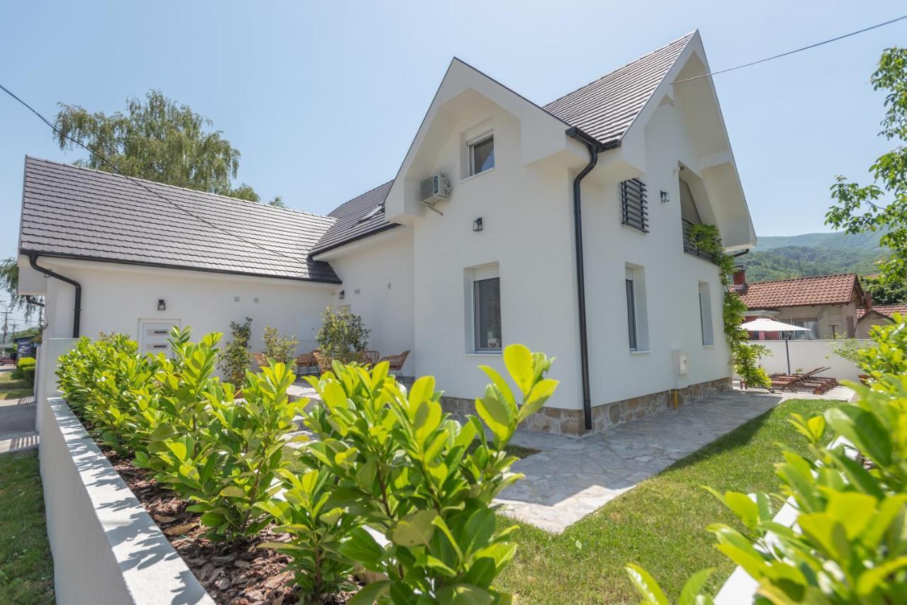 Vila Pobeda Banja Koviljaca Bagian luar foto